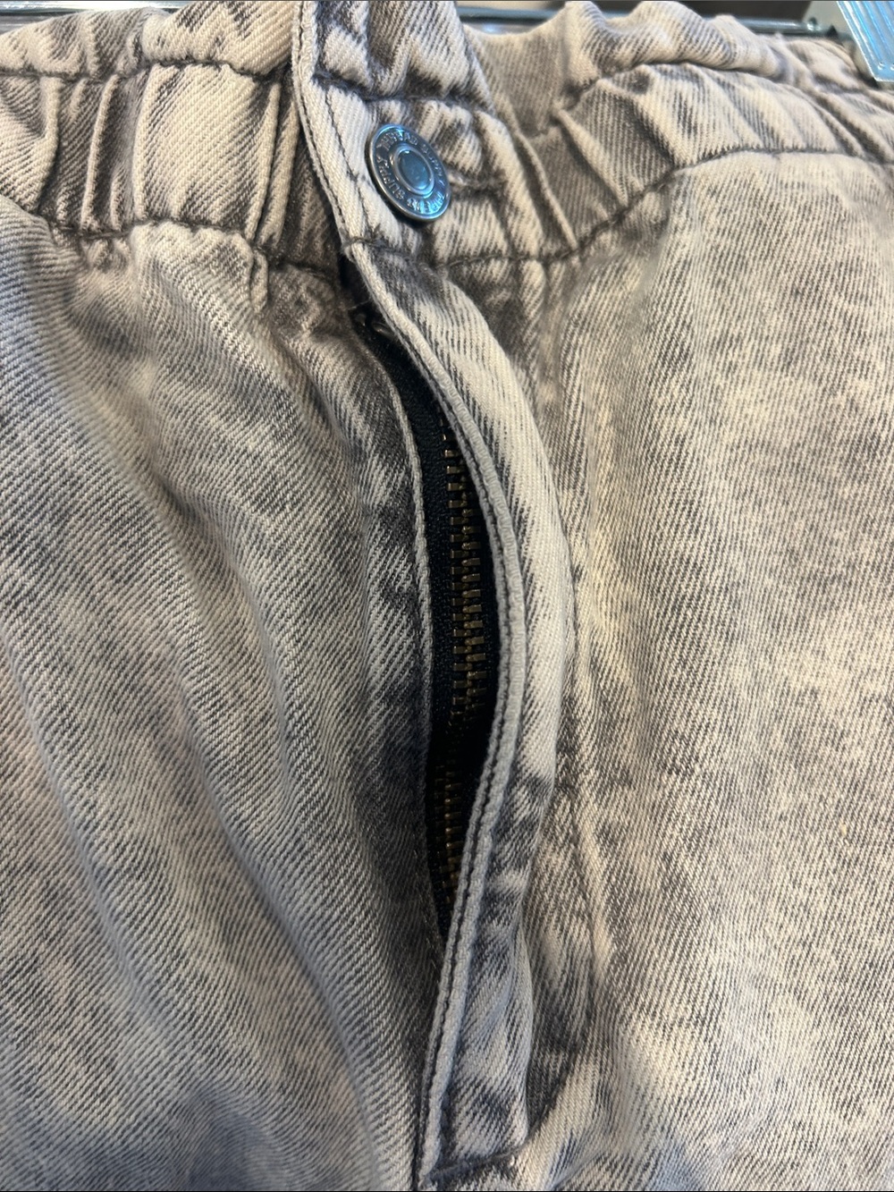 Thread and Supply Washed Gray High-Waist Denim Shorts size Large. - Picture 4 of 4